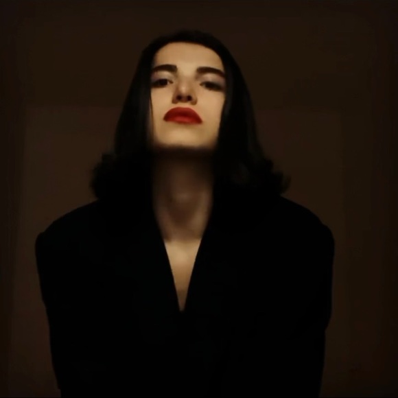 Meet your Posher, Ani - Picture 1 of 1